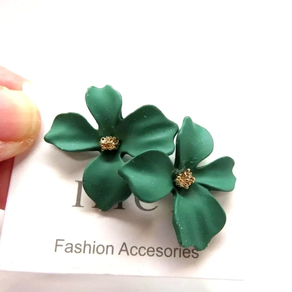 IMCT Green Flower Stud Earrings Womens‎ Matte Floral Gold Tone Fashion Jewelry